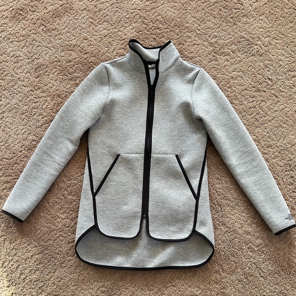 The North face women’s xs jacket. Like new condition.
